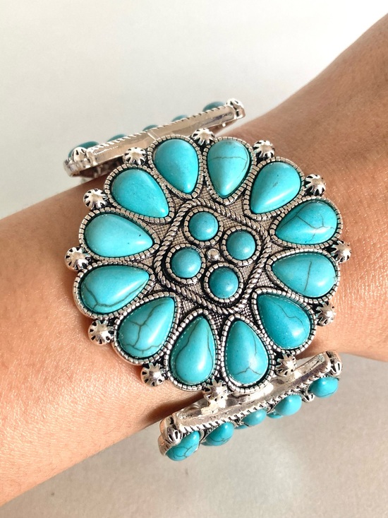 Plunder Jewelry - Plunder Silver & Turquoise tone Cluster NWOT boho cowgirl stretch Bracelet